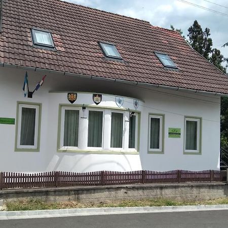 Raza Soarelui Apartament De Lux Совата Экстерьер фото