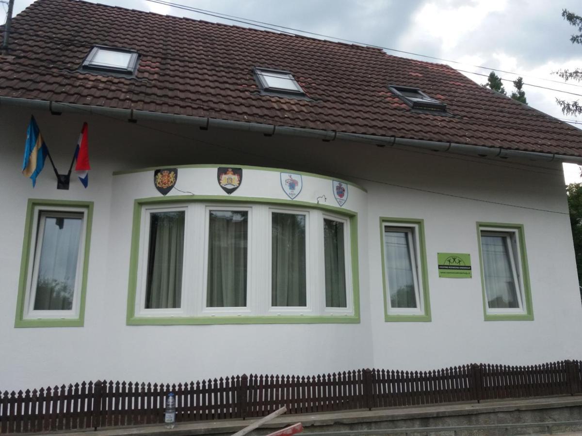 Raza Soarelui Apartament De Lux Совата Экстерьер фото