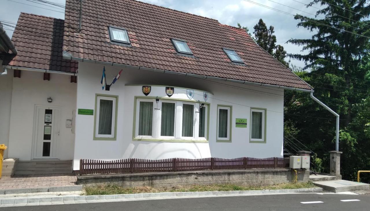 Raza Soarelui Apartament De Lux Совата Экстерьер фото